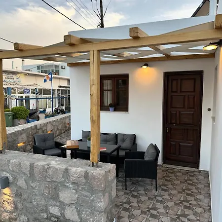 Lacasacentrale Τριοβάσαλος
