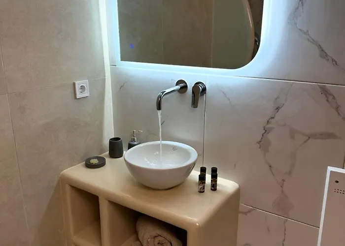 Lacasacentrale Triovasálos